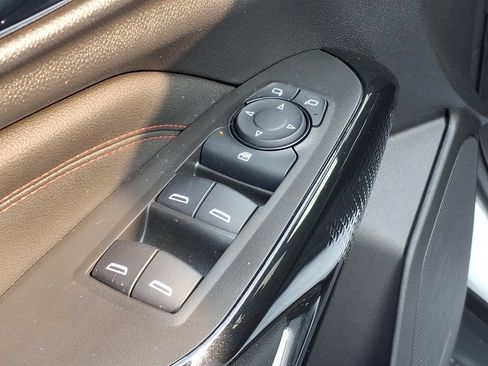 Used 2025 Chevrolet Trax RS w/ Driver Confidence Package FWD image 10