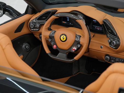 Used 2018 Ferrari 488 Spider RWD image 44