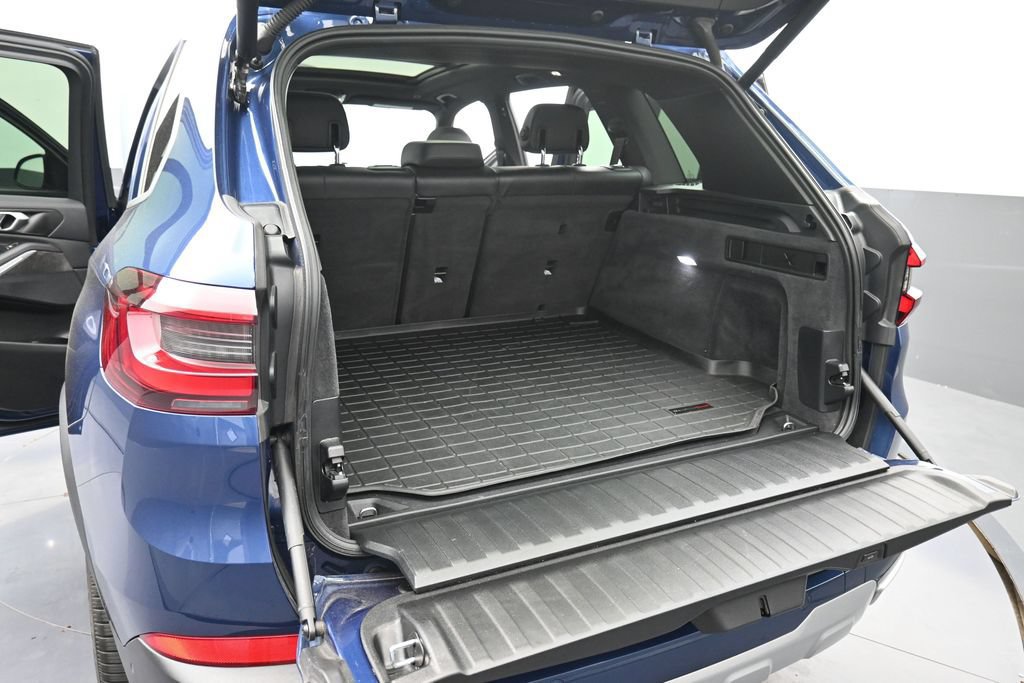 Used 2022 BMW X5 xDrive40i w/ Premium Package AWD/4WD image 17
