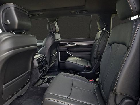 New 2026 Jeep Grand Wagoneer 4WD image 10