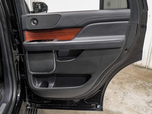 Used 2024 Lincoln Navigator Reserve AWD/4WD image 48