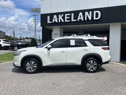 Used 2024 Nissan Pathfinder SL