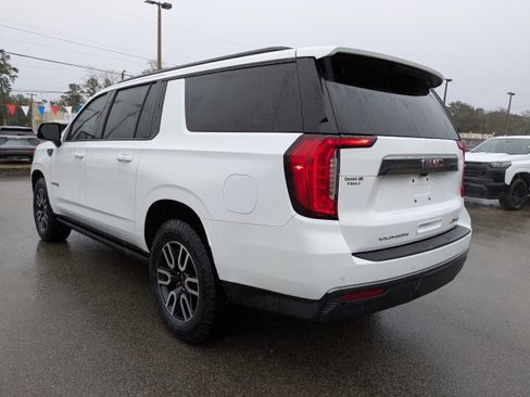 Used 2021 GMC Yukon XL AT4 w/ AT4 Premium Package image 6