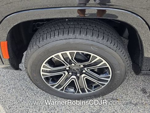 New 2026 Jeep Grand Wagoneer 2WD w/ 8-Passenger Seating Package image 18