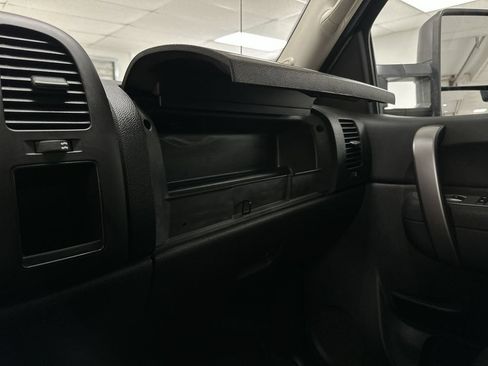 Used 2014 Chevrolet Silverado 2500 LT w/ Interior Plus Package AWD/4WD image 45