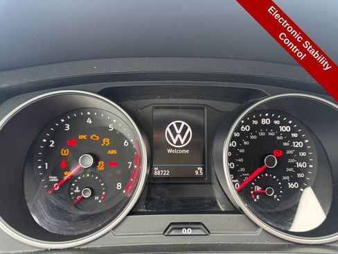 Used 2021 Volkswagen Tiguan SE image 13