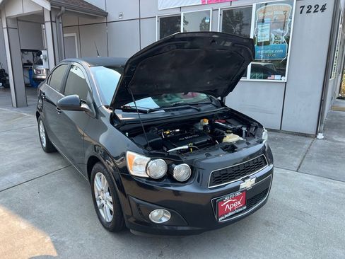 Used 2013 Chevrolet Sonic LT w/ Wheels and Fog Lamp Package FWD image 9