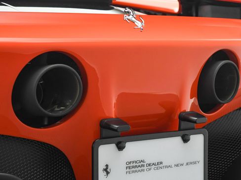 Used 2025 Ferrari SF90 Spider image 21