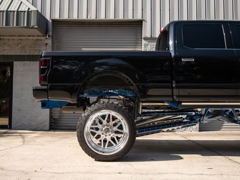 Used 2017 Ford F250 Platinum w/ Platinum Ultimate Package image 24