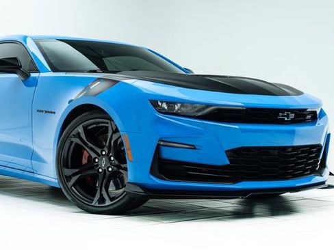 Used 2022 Chevrolet Camaro SS RWD image 4