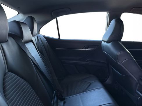 Used 2022 Toyota Camry SE FWD image 10