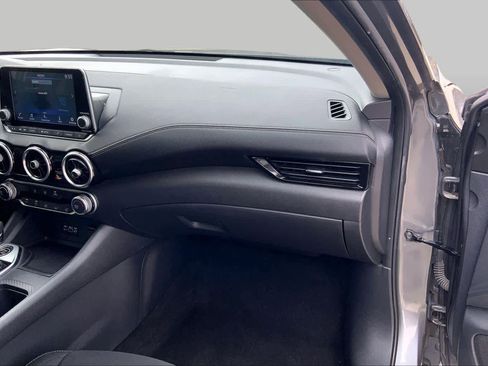 Used 2022 Nissan Sentra SV FWD image 19