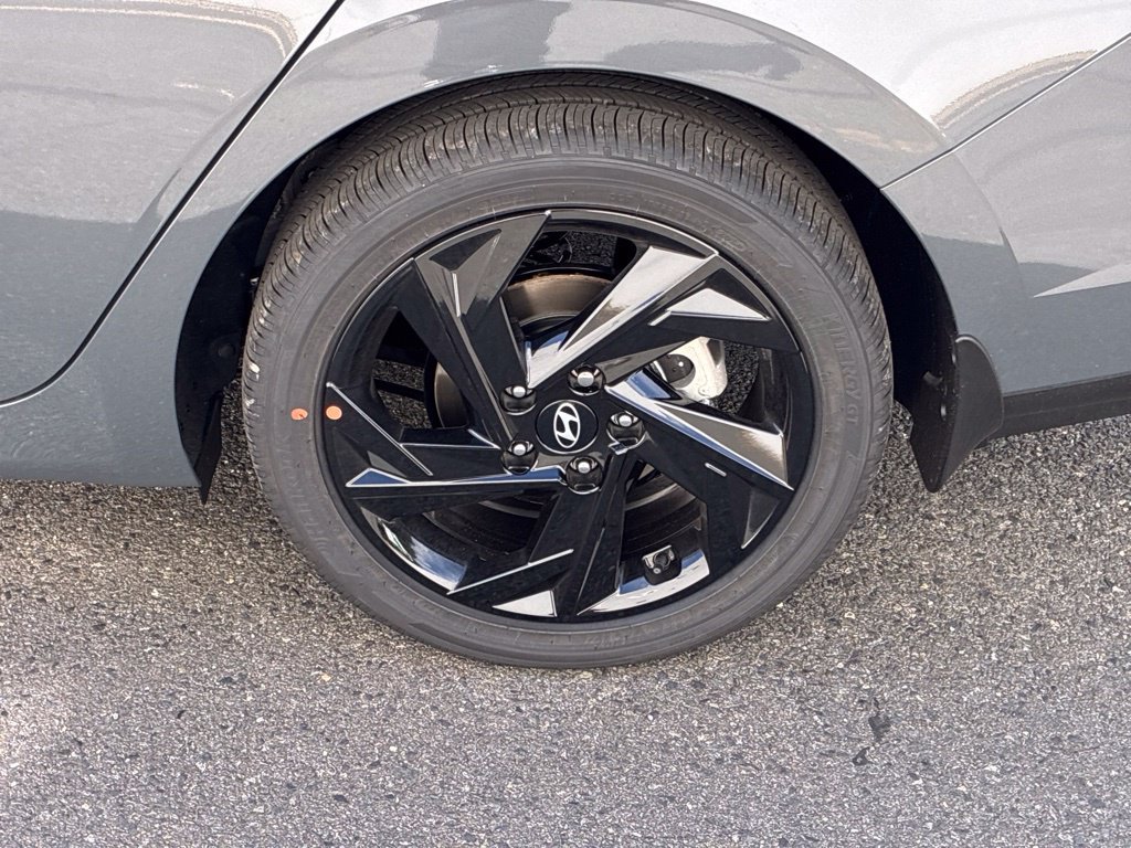 New 2026 Hyundai Elantra SEL Sport FWD image 41