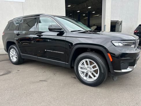 Used 2023 Jeep Grand Cherokee L Laredo AWD/4WD image 8