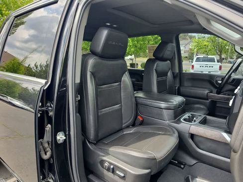 Used 2023 GMC Sierra 3500 Denali AWD/4WD image 25