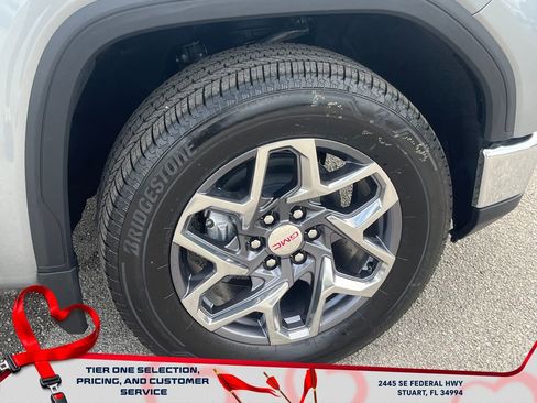 New 2026 GMC Sierra 1500 SLE image 16