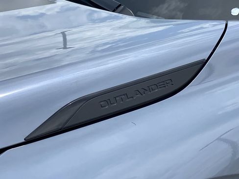 New 2026 Mitsubishi Outlander AWD image 29