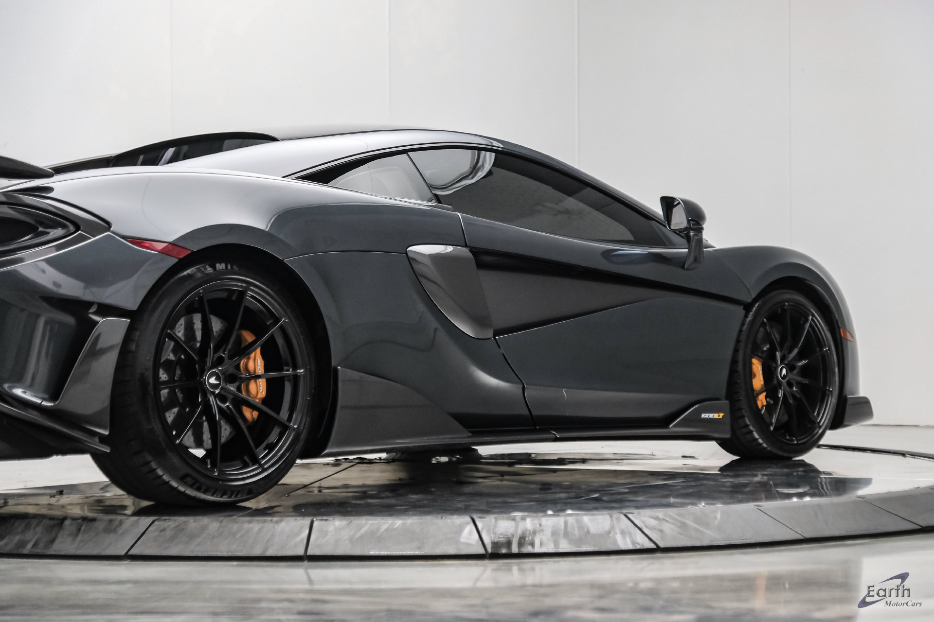Used 2019 McLaren 600LT RWD image 26
