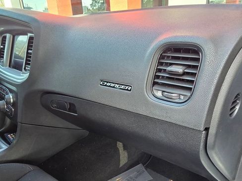 Used 2023 Dodge Charger R/T w/ Blacktop Package image 31