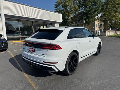Used 2023 Audi Q8 Prestige w/ Prestige Package AWD/4WD image 9