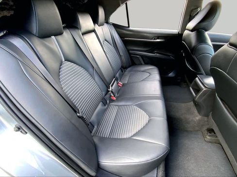 Used 2024 Toyota Camry SE FWD image 19