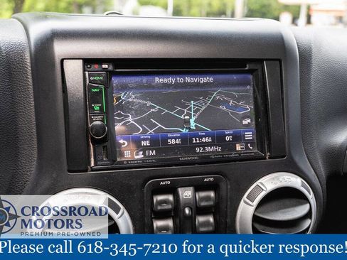 Used 2014 Jeep Wrangler Unlimited Sahara w/ Connectivity Group AWD/4WD image 33