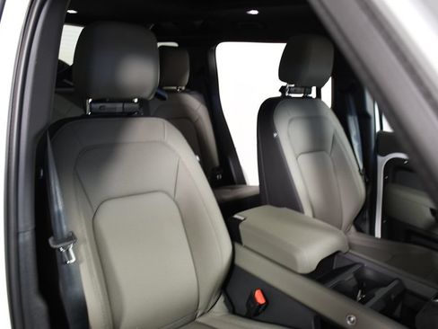 Certified 2026 Land Rover Defender 110 S AWD/4WD image 20
