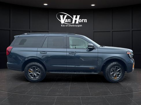 Used 2025 Ford Expedition Tremor AWD/4WD image 8