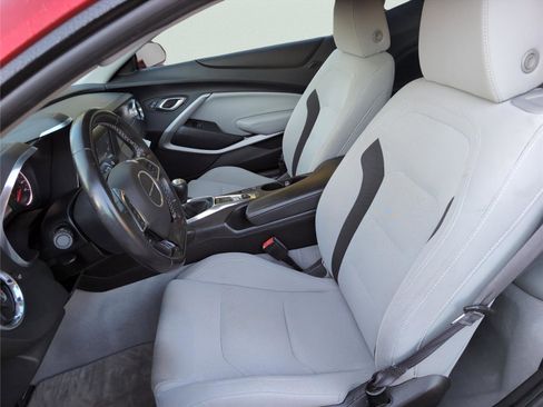 Used 2016 Chevrolet Camaro LT image 9
