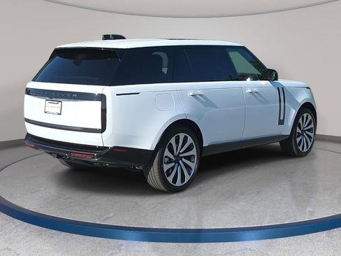 New 2026 Land Rover Range Rover Long Wheelbase SE AWD/4WD image 5