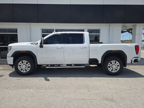 Certified 2020 GMC Sierra 2500 Denali w/ Denali Ultimate Package AWD/4WD image 4