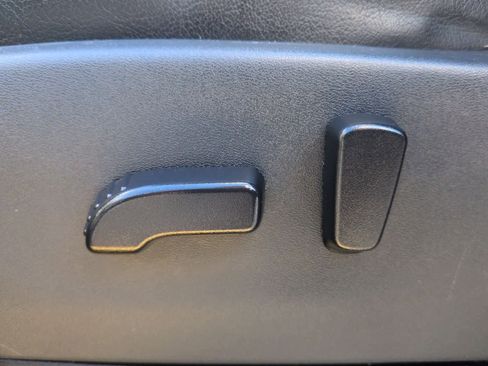 Used 2022 Nissan Frontier SV w/ SV Premium Package image 18