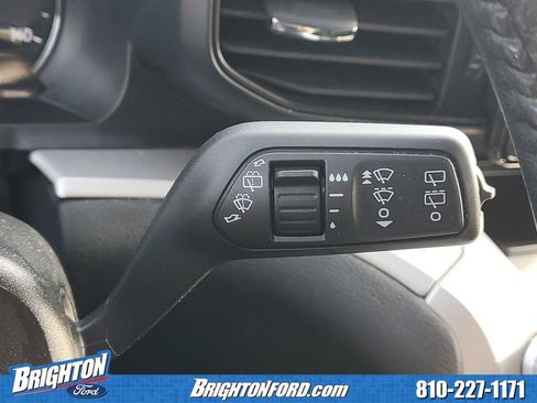 Used 2022 Ford Explorer XLT image 21