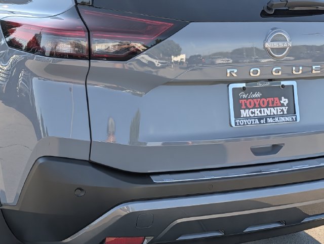 Used 2023 Nissan Rogue SL AWD/4WD image 8