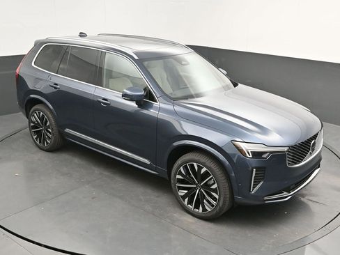 New 2026 Volvo XC90 B5 Plus image 31