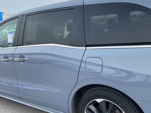 Used 2023 Honda Odyssey Elite image 5