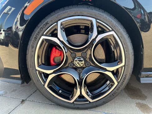 New 2025 Volkswagen GTI Autobahn image 9