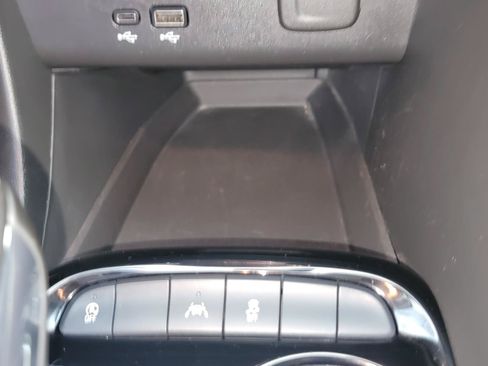 Used 2024 Buick Encore GX Preferred FWD image 24