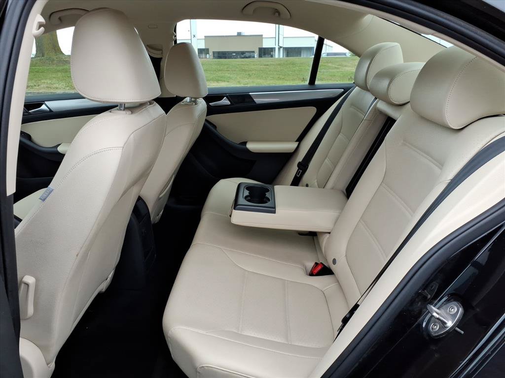 Used 2018 Volkswagen Jetta Wolfsburg Edition FWD image 28