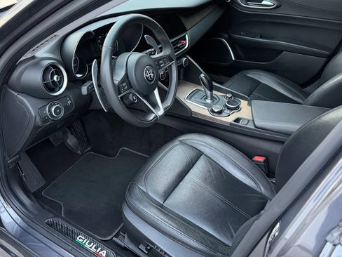 Used 2017 Alfa Romeo Giulia Ti w/ TI Performance Package image 8