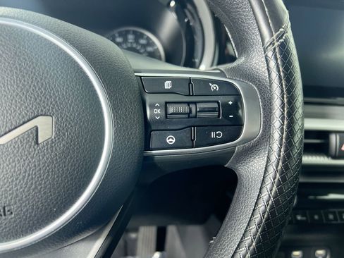 Used 2022 Kia K5 LXS image 17