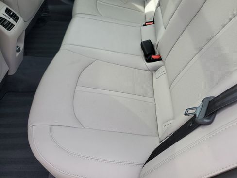 Used 2016 Hyundai Sonata Limited w/ Option Group 05 FWD image 15