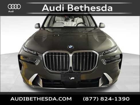 Used 2024 BMW X7 xDrive40i w/ Executive Package AWD/4WD image 2