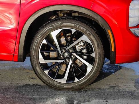 Used 2024 Mitsubishi Outlander SEL image 11