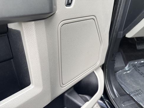 Used 2016 Ford F150 XLT w/ Equipment Group 302A Luxury image 29