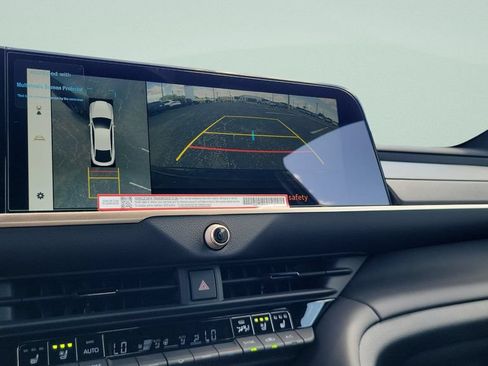 New 2026 Toyota Crown Platinum AWD/4WD image 19