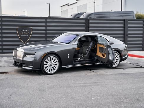 Used 2025 Rolls-Royce Spectre w/ Spectre Launch Package image 5