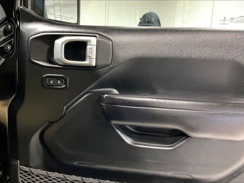 Used 2020 Jeep Wrangler Unlimited Sport image 23