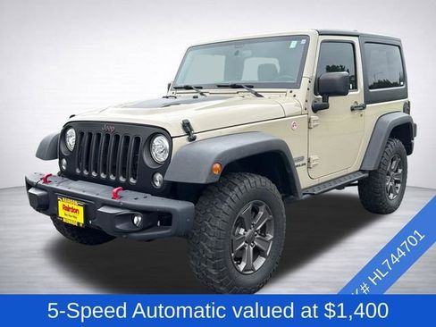 Used 2017 Jeep Wrangler Rubicon AWD/4WD image 3