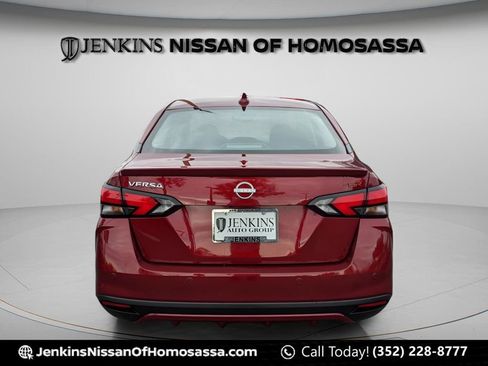 New 2025 Nissan Versa SR w/ Trunk Package FWD image 5